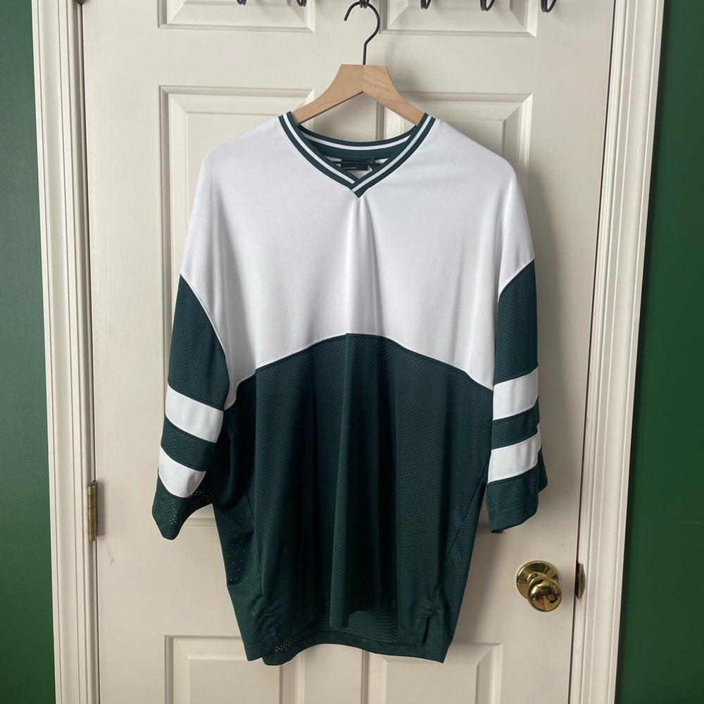 💚 ASOS Green White Womens Small Oversized Jersey Eagles Colors 💚